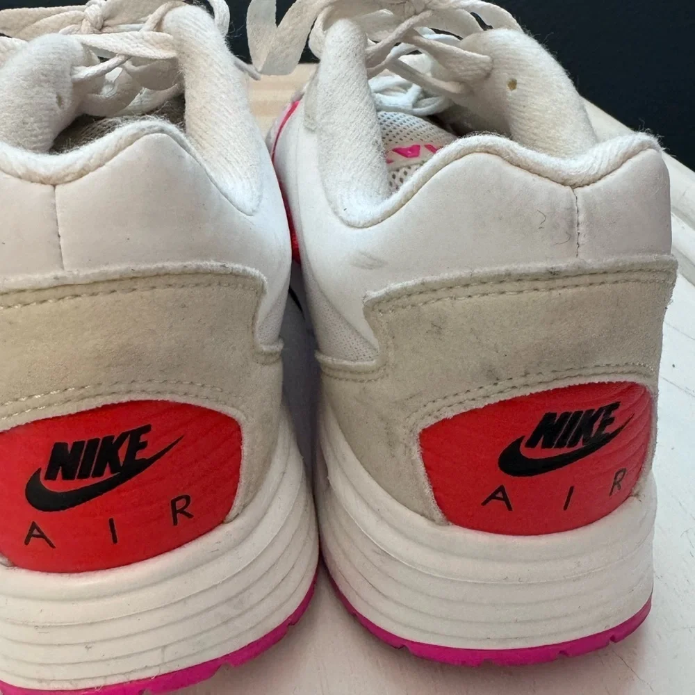 Nike Women's Air Max Solo White and Pink Sneakers